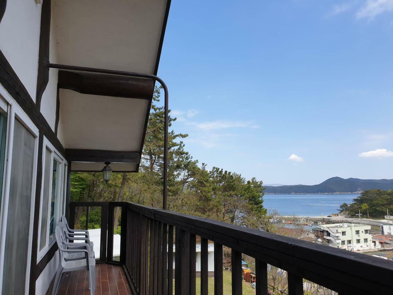 Tongyeong Yehyang Pension Exterior photo