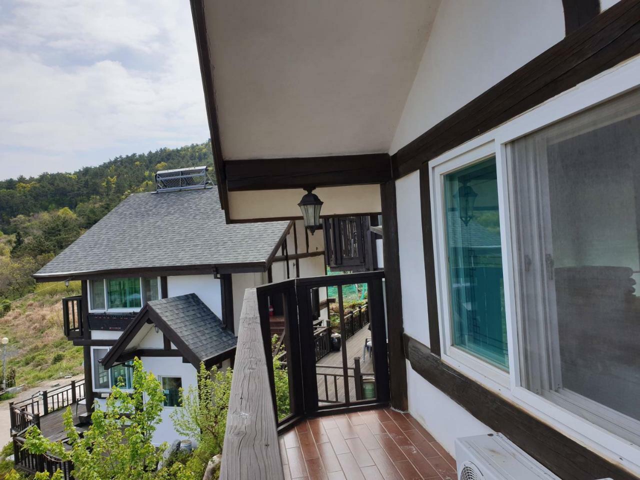 Tongyeong Yehyang Pension Exterior photo